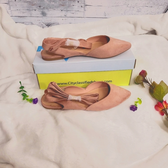 Lace-up flats - Picture 2 of 3